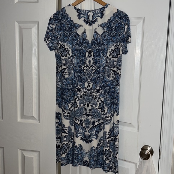 Dress - Picture 2 of 3